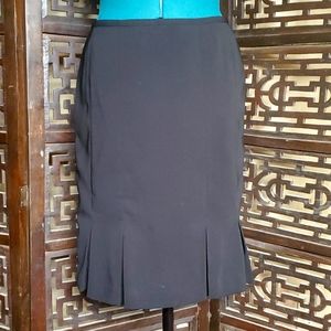 Norton McNaughton size 8p black pencil skirt with front pleat detail